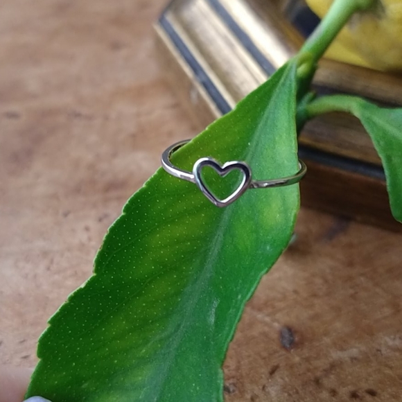 White Rhodium Heart ring 6 - Picture 3 of 6